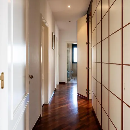 Nicol House Luxury In By Barbarhouse Apartment Bari
