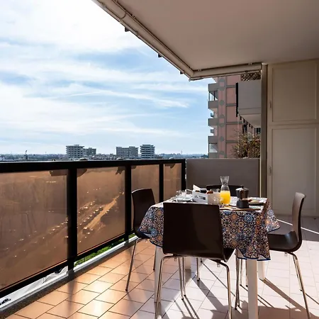 Nicol House Luxury In By Barbarhouse Apartment